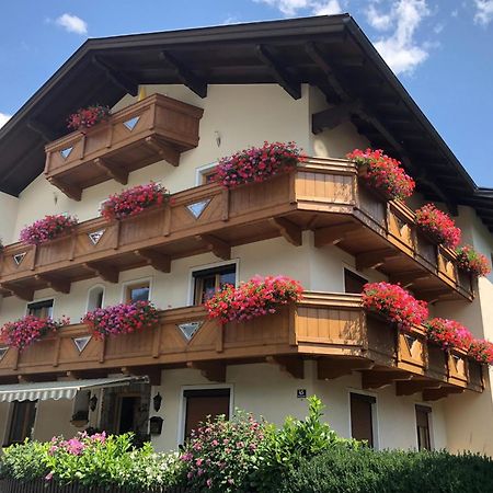 Gästehaus Neuhauser Zell am Ziller Exterior foto