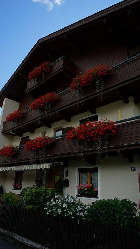 Gästehaus Neuhauser Zell am Ziller Exterior foto