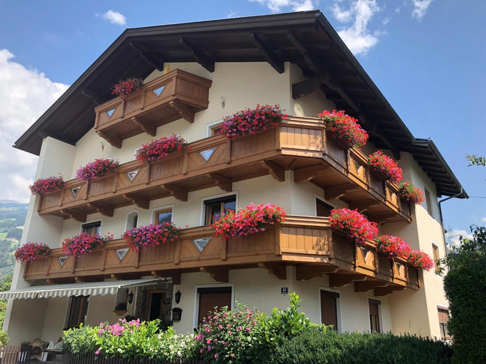 Gästehaus Neuhauser Zell am Ziller Exterior foto