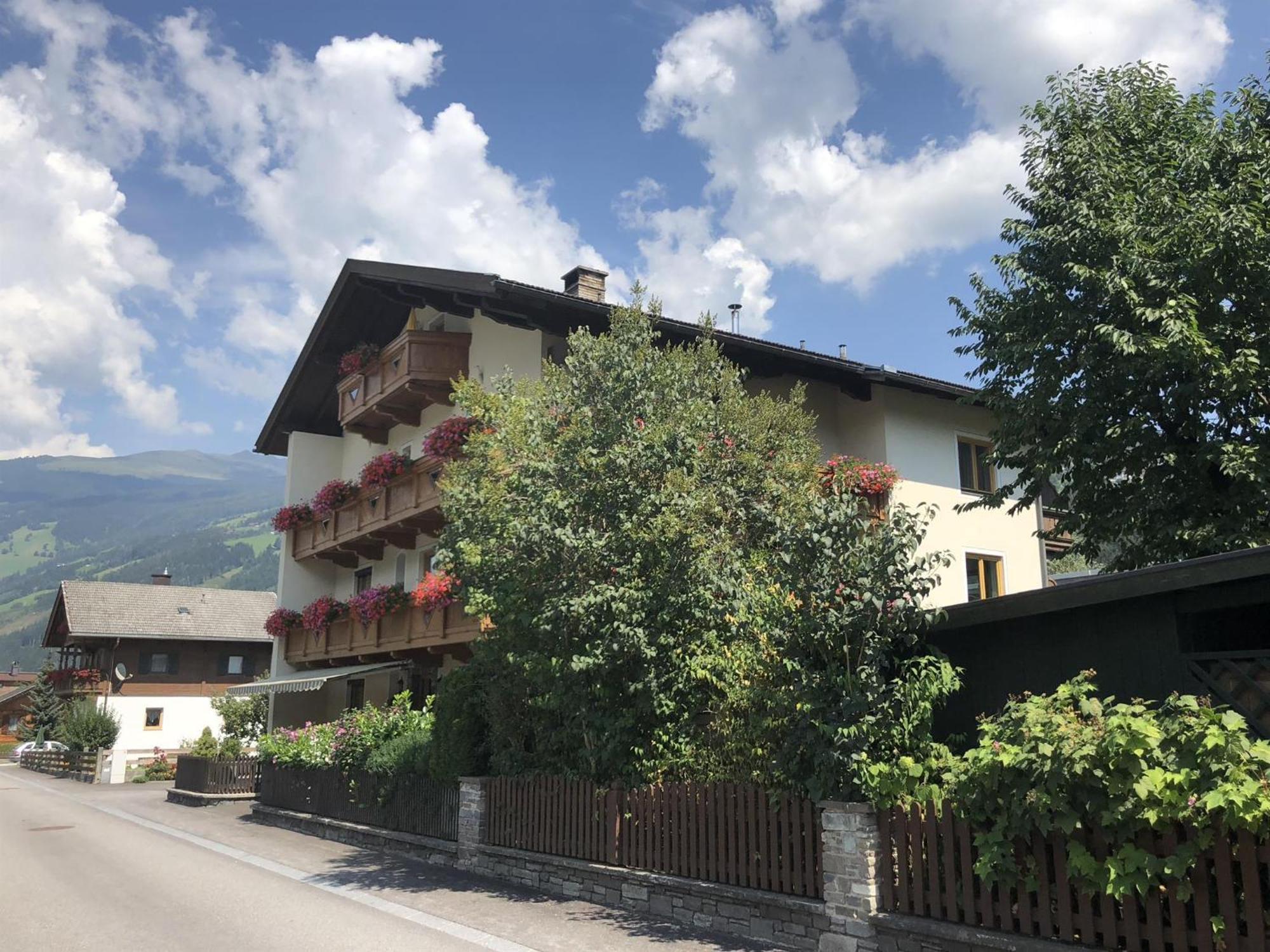 Gästehaus Neuhauser Zell am Ziller Exterior foto